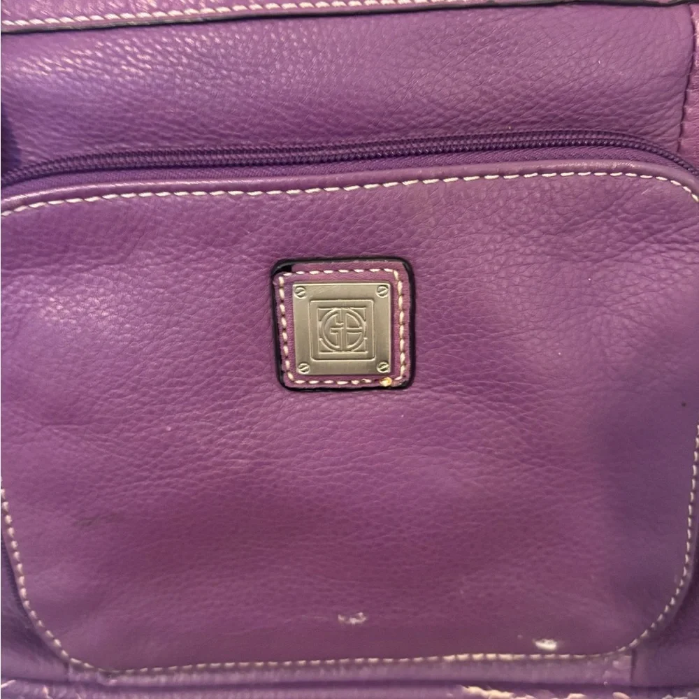 Adorable Vintage Purple Giani Bernini Leather crossbody bag